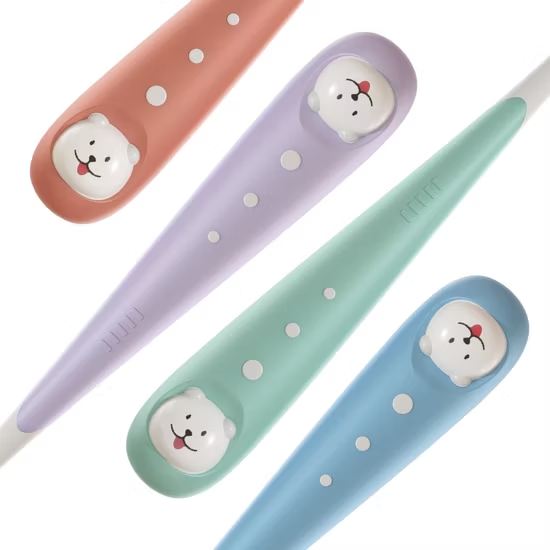 Bàn chải đánh răng trẻ em với lông mềm mại và mảnh mai