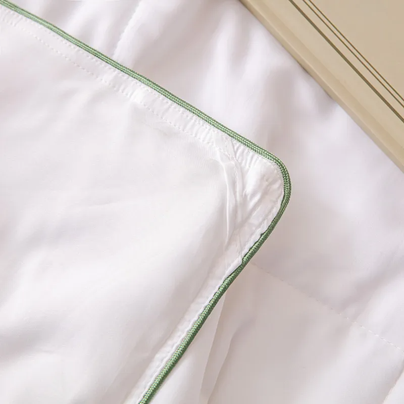 Chăn bông sợi nhỏ polyester Loycell